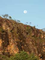 Baroalba moonrise, photo R Willis