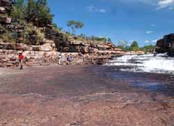 Walking along the top of Amphitheatre Falls