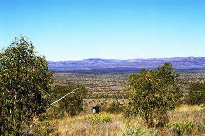 View toward Wittenoom Gorge from plateau, photo R Willis