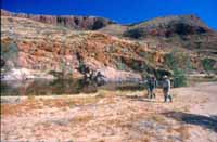Easy walking along Ormiston Creek